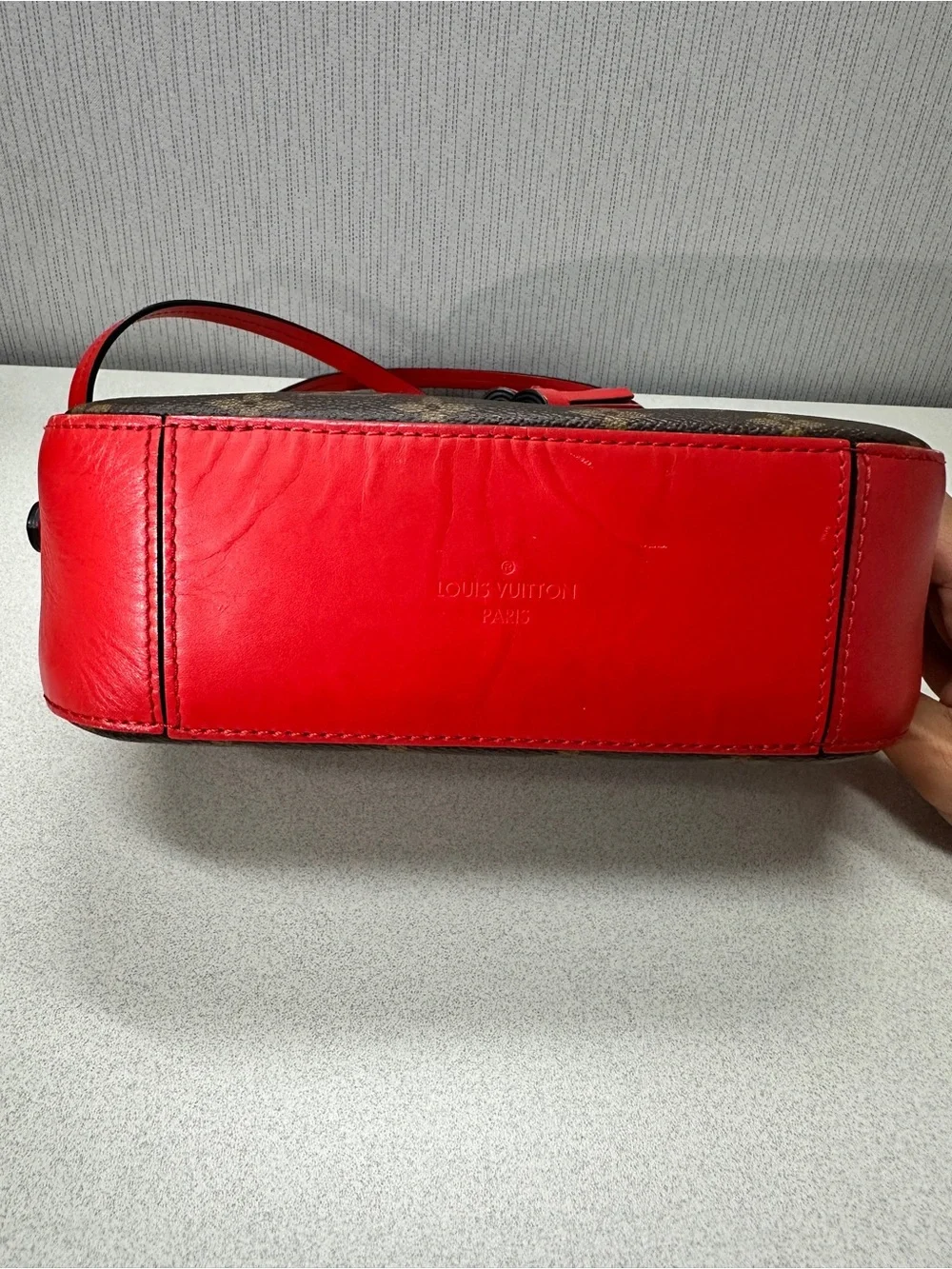 Authentic Louis Vuitton LV Saintonge Monogram Crossbody Handbag - Incl Dustbag